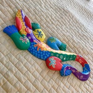 Rare LIZARD Cabana Indonesia Gecko Wooden Wall Art Rainbow 19x6.5” hand painted